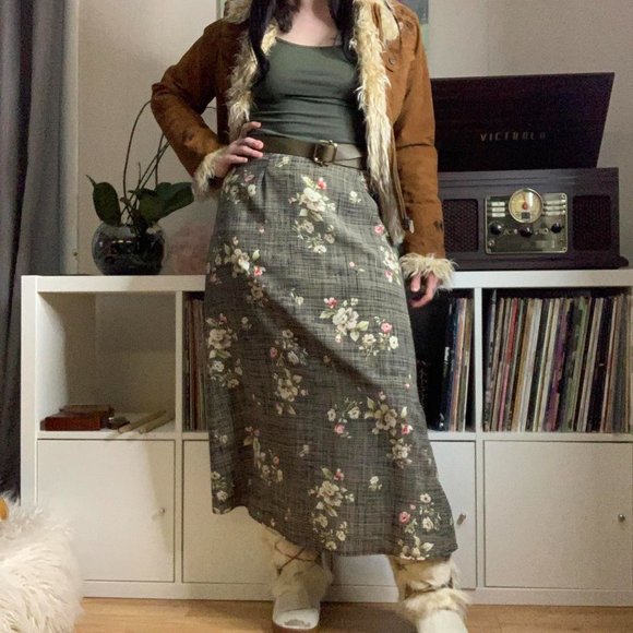 Vintage Floral Cross Hatch Midi Skirt